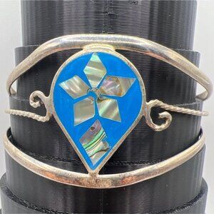 Vintage Alpaca Cuff Bracelet Blue Enamel & Mother Of Pearl‎ Inlay Floral Design